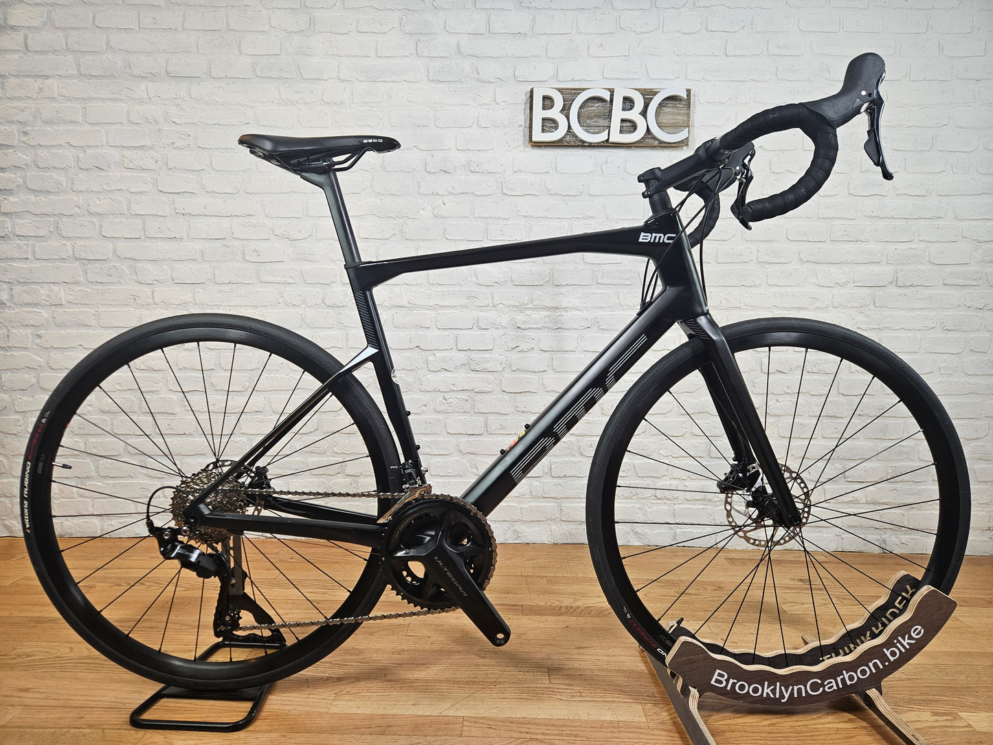 NEW 2024 BMC RoadMachine SIX 105 - 56cm