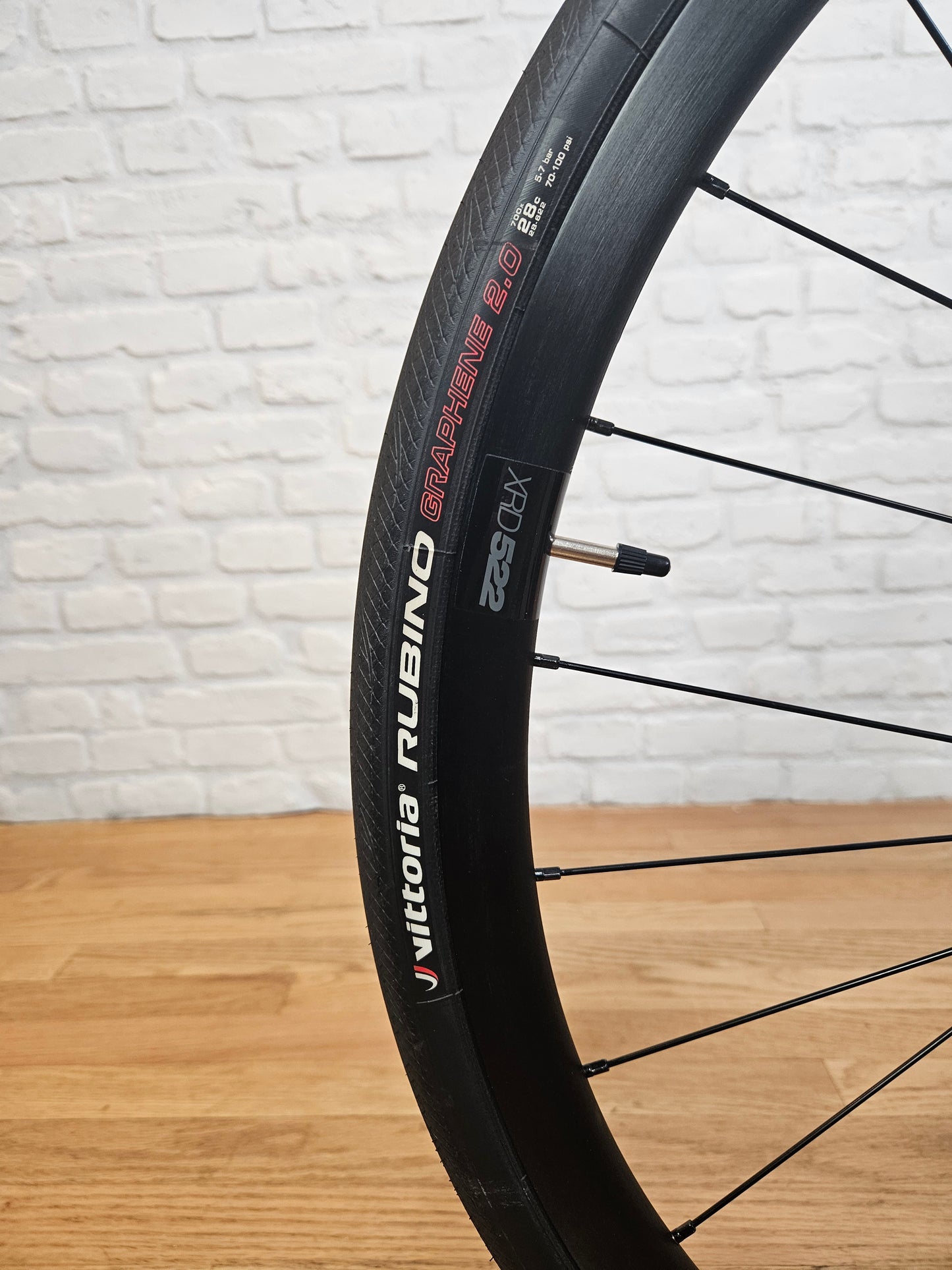 NEW 2024 BMC RoadMachine SIX 105 - 56cm