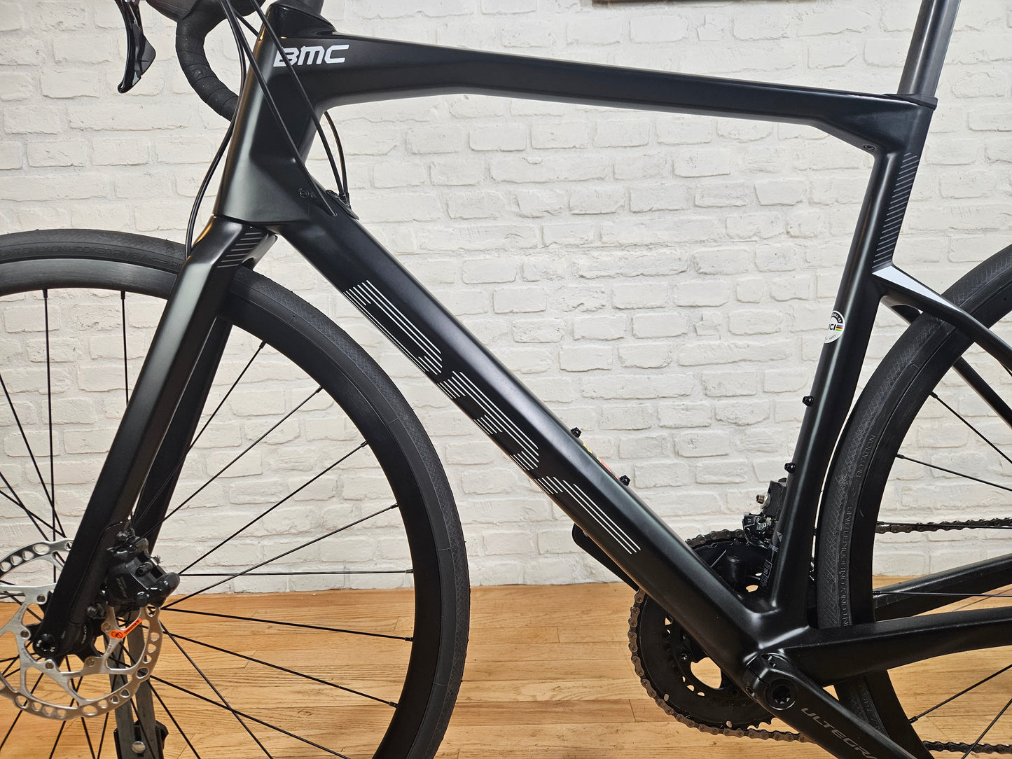 NEW 2024 BMC RoadMachine SIX 105 - 56cm
