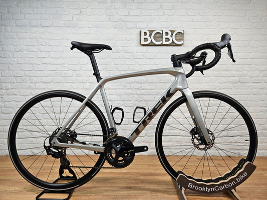 Used 2022 Trek Emonda SL5 Disc 105  – Size 56cm