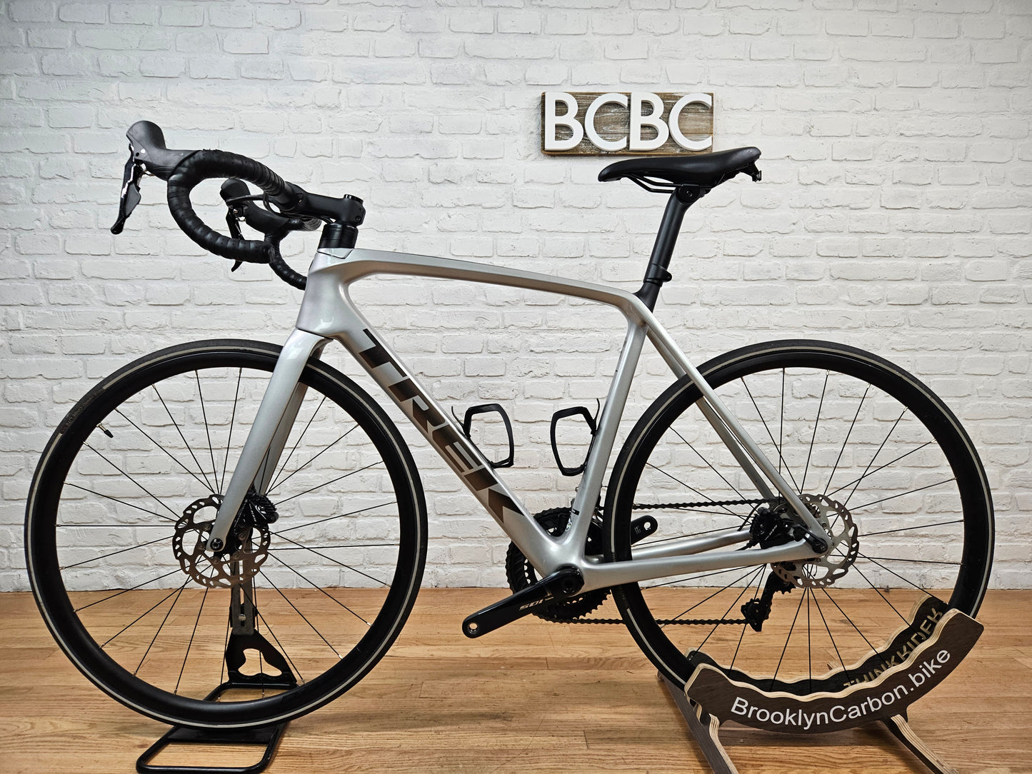 Used 2022 Trek Emonda SL5 Disc 105  – Size 56cm