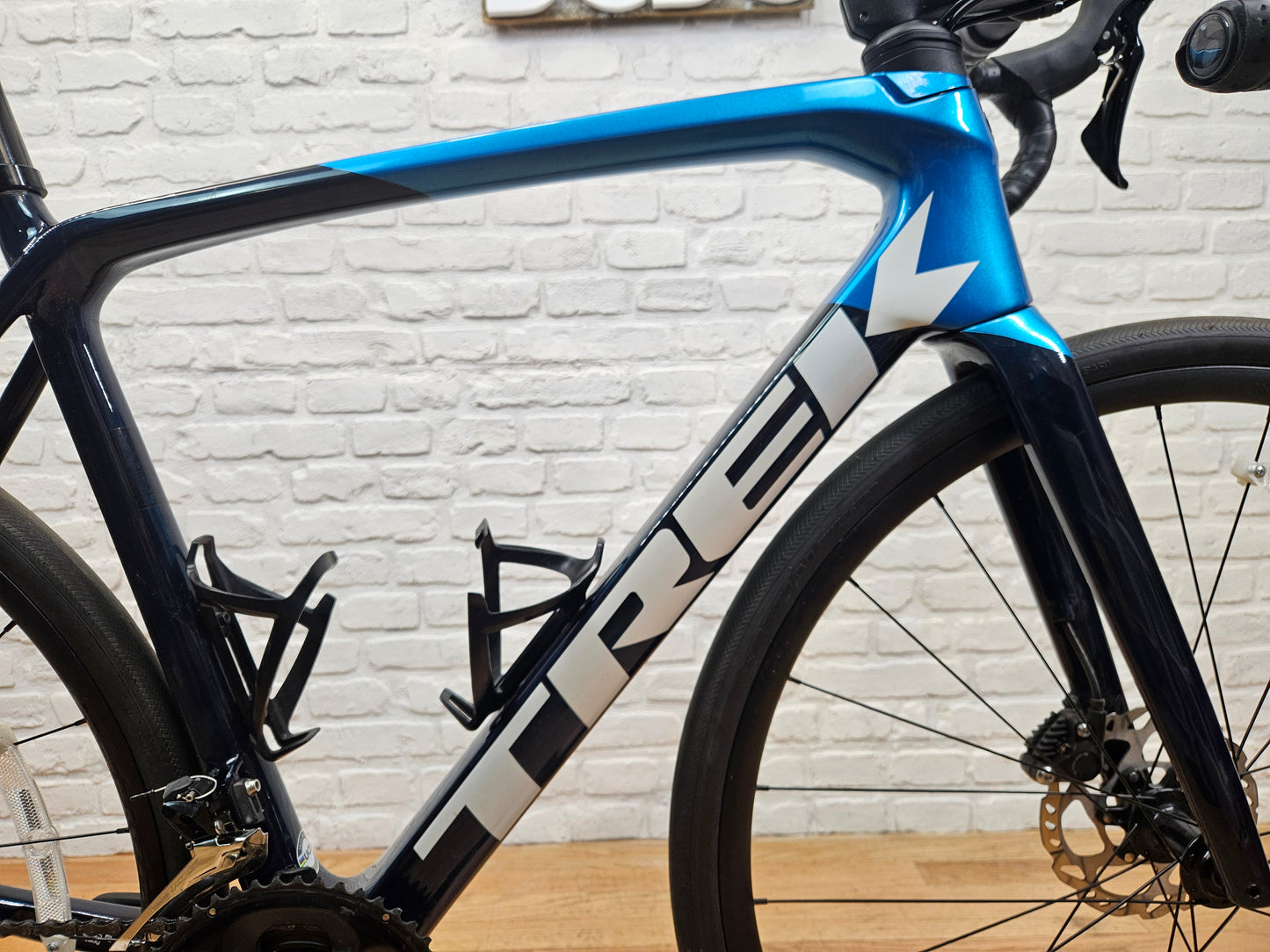 Used 2022 Trek Emonda SL5 Disc 105  – Size 56cm