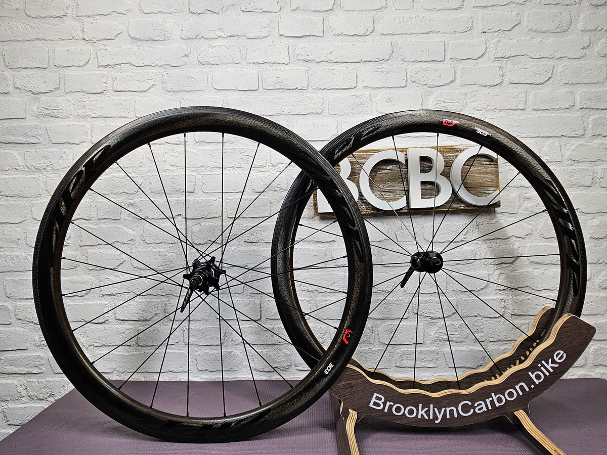 Zipp 303 Firecrest Carbon Fiber Rim Brake Clinchers 11 Speed Shimano 700c