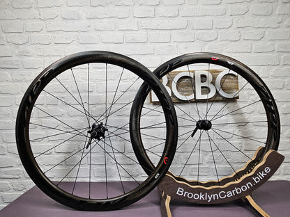 Zipp 303 Firecrest Carbon Fiber Rim Brake Clinchers 11 Speed Shimano 700c