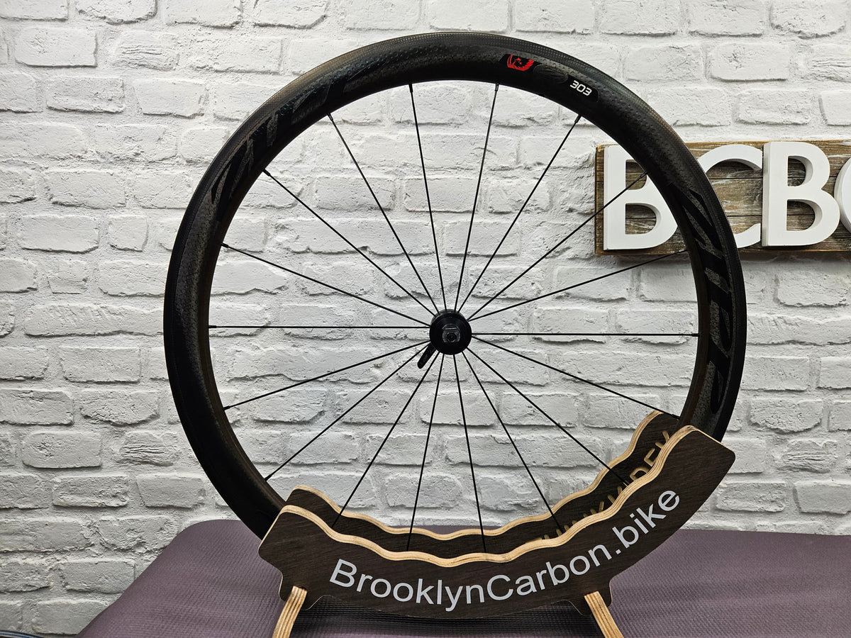 Zipp 303 Firecrest Carbon Fiber Rim Brake Clinchers 11 Speed Shimano 700c