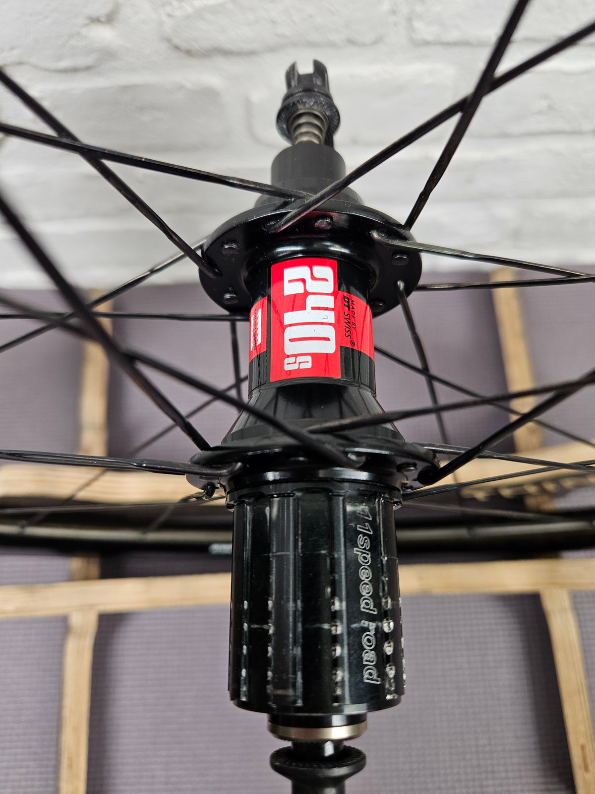 ENVE SES 3.4 Carbon Fiber Rim Brake Clinchers 11 Speed DT Swiss 240 Shimano 700c
