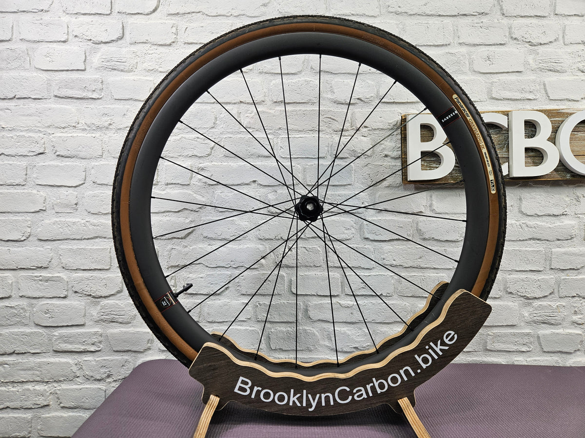 Reserve 32 Disc Carbon Fiber Clinchers GravelKing Tubeless 11 Speed Shimano 700c