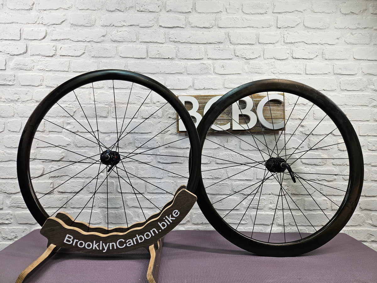 ENVE SES 3.4 Carbon Fiber Disc Quick Release Clinchers 11 Speed DT Swiss 240 Shimano 700c