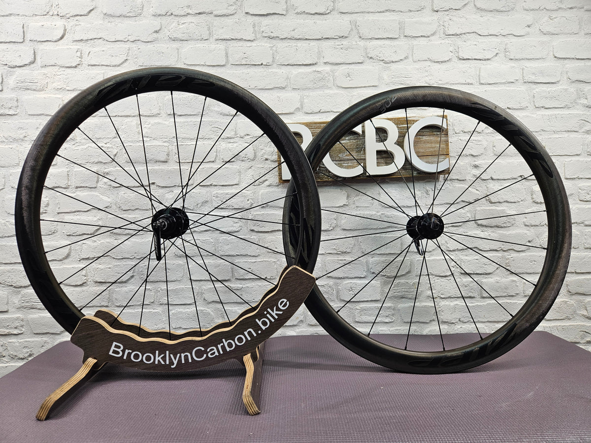 Zipp 302 Rim Carbon Fiber Clinchers 11 Speed Shimano 700c