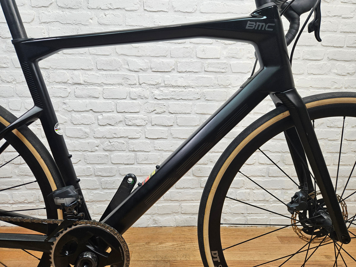 Used 2023 BMC RoadMachine TWO SRAM Force AXS - 56cm