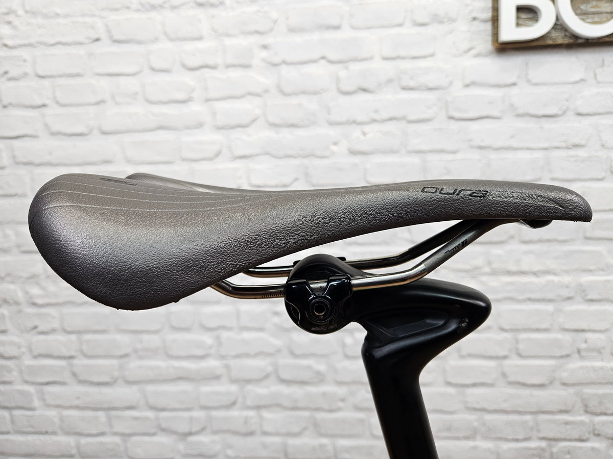 Used 2018 Specialized Diverge Carbon Women's Tiagra - 48cm