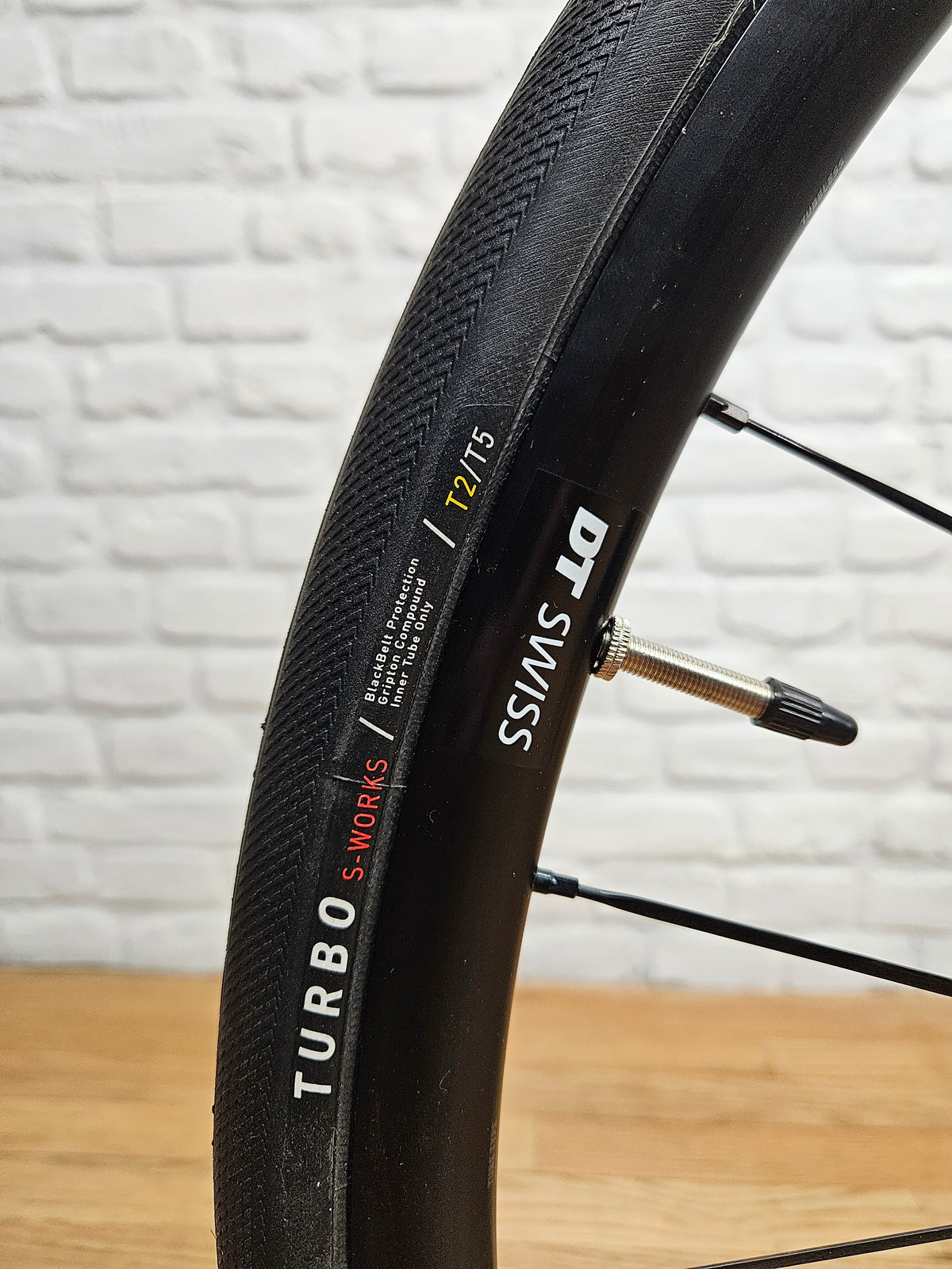 Used 2023 Specialized Tarmac Comp SL7 Disc Rival AXS - 49cm - Brooklyn Carbon Bike Co.
