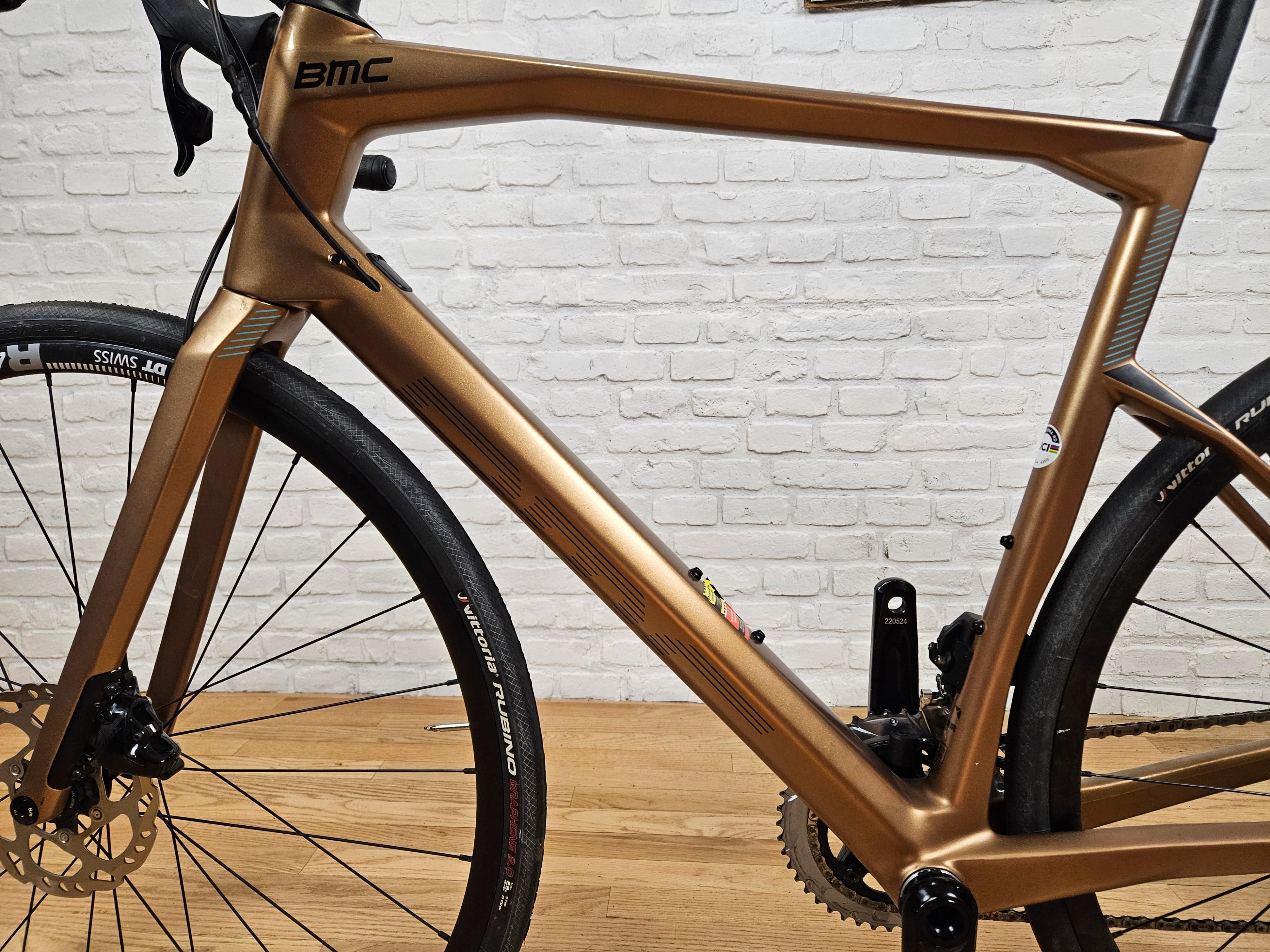 Used Road Bikes for Sale: BMC RoadMachine 02 Disc 105