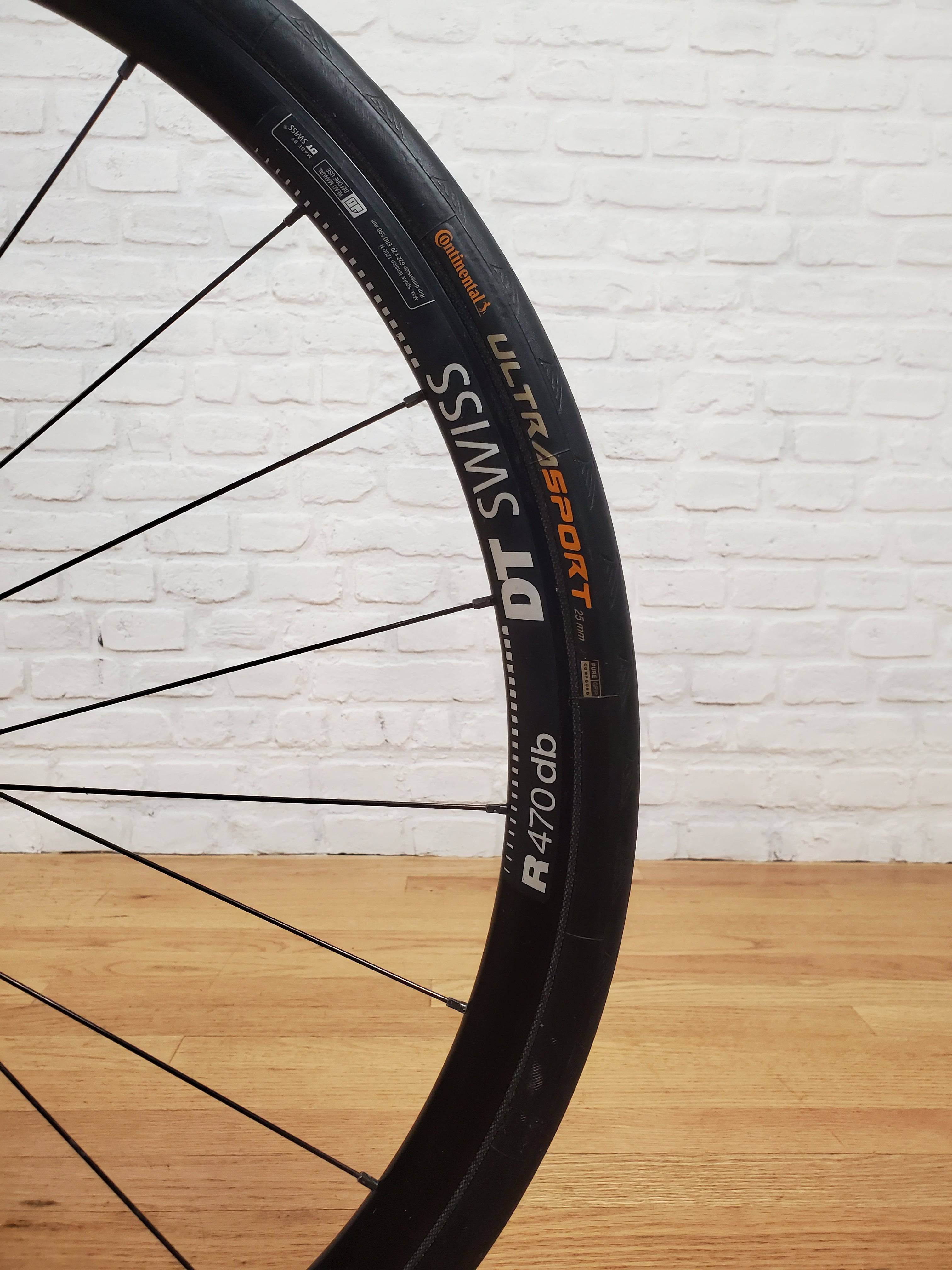 2015 Scott Solace 15 Disc 105 | Carbon Endurance Road Bike