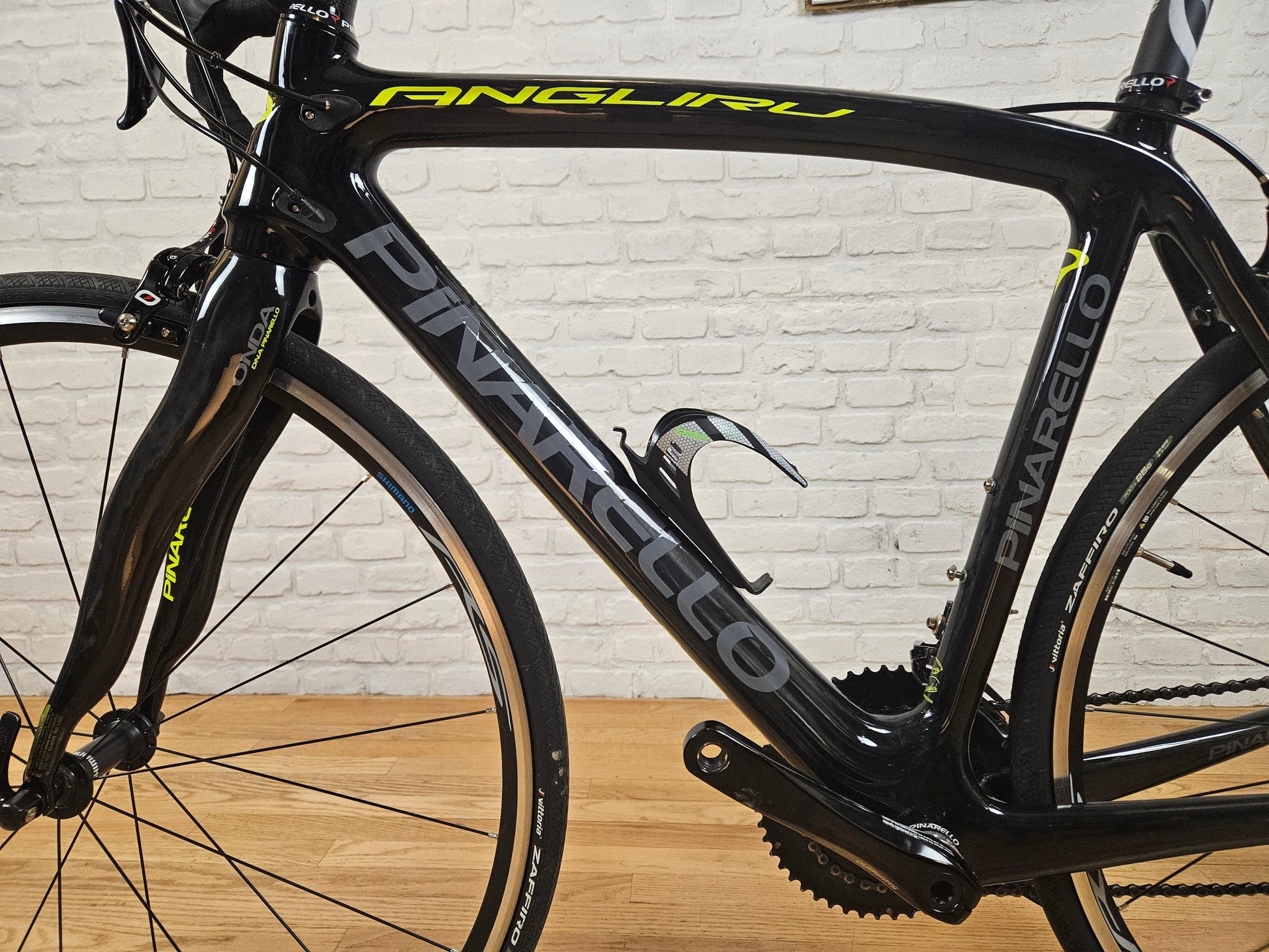 rennrad pinarello angliru Used 2018 Pinarello Angliru 105 | Carbon Endurance Road Bike Size 54cm black | Pre-Owned Carbon Fiber Bikes in NYС