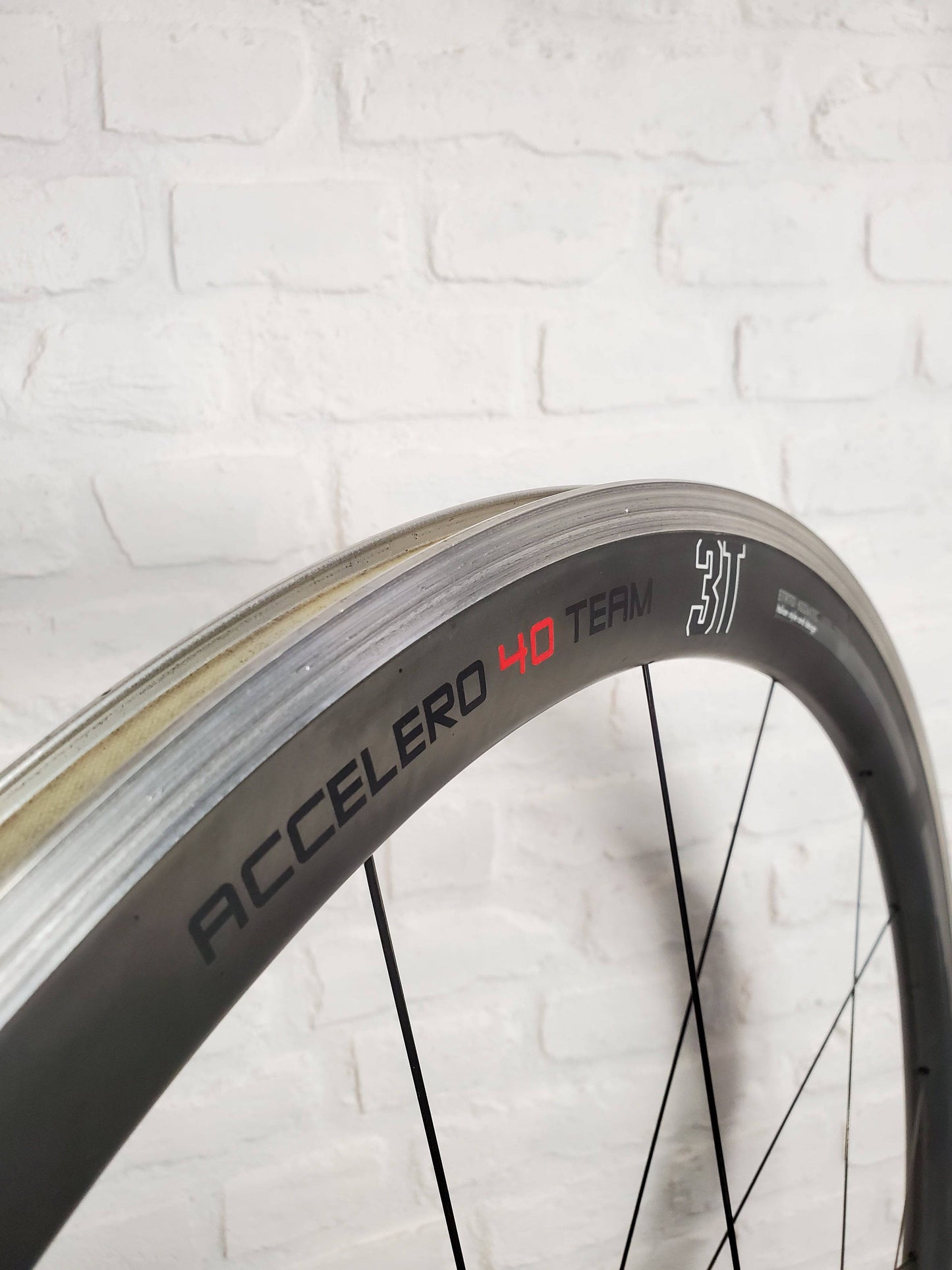 3T Accelero Team 40 Carbon Fiber Clinchers 11 Speed Campy 700c - Brooklyn Carbon Bike Co.