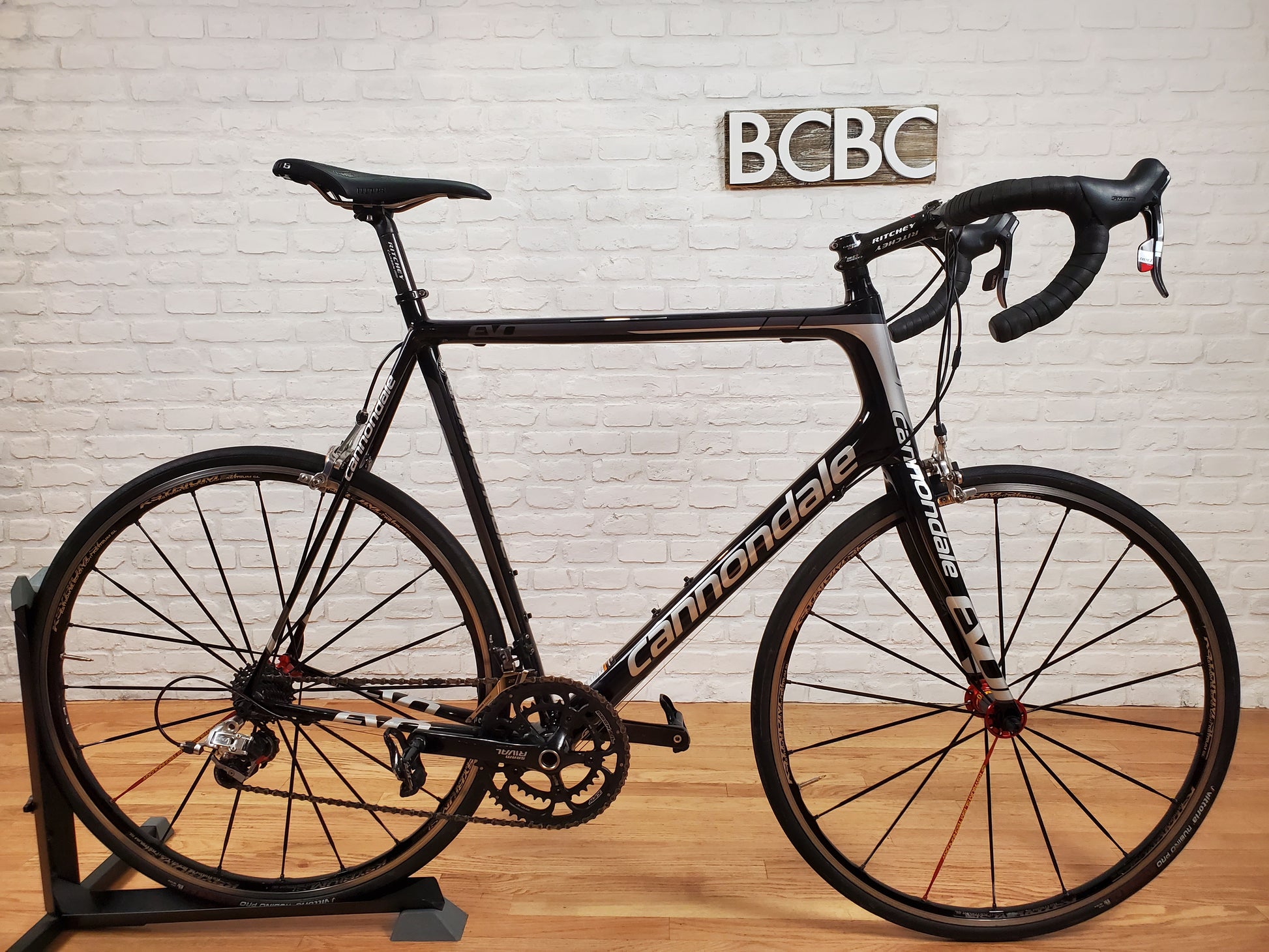 Used Road Bikes for Sale: Cannondale SuperSix EVO 105