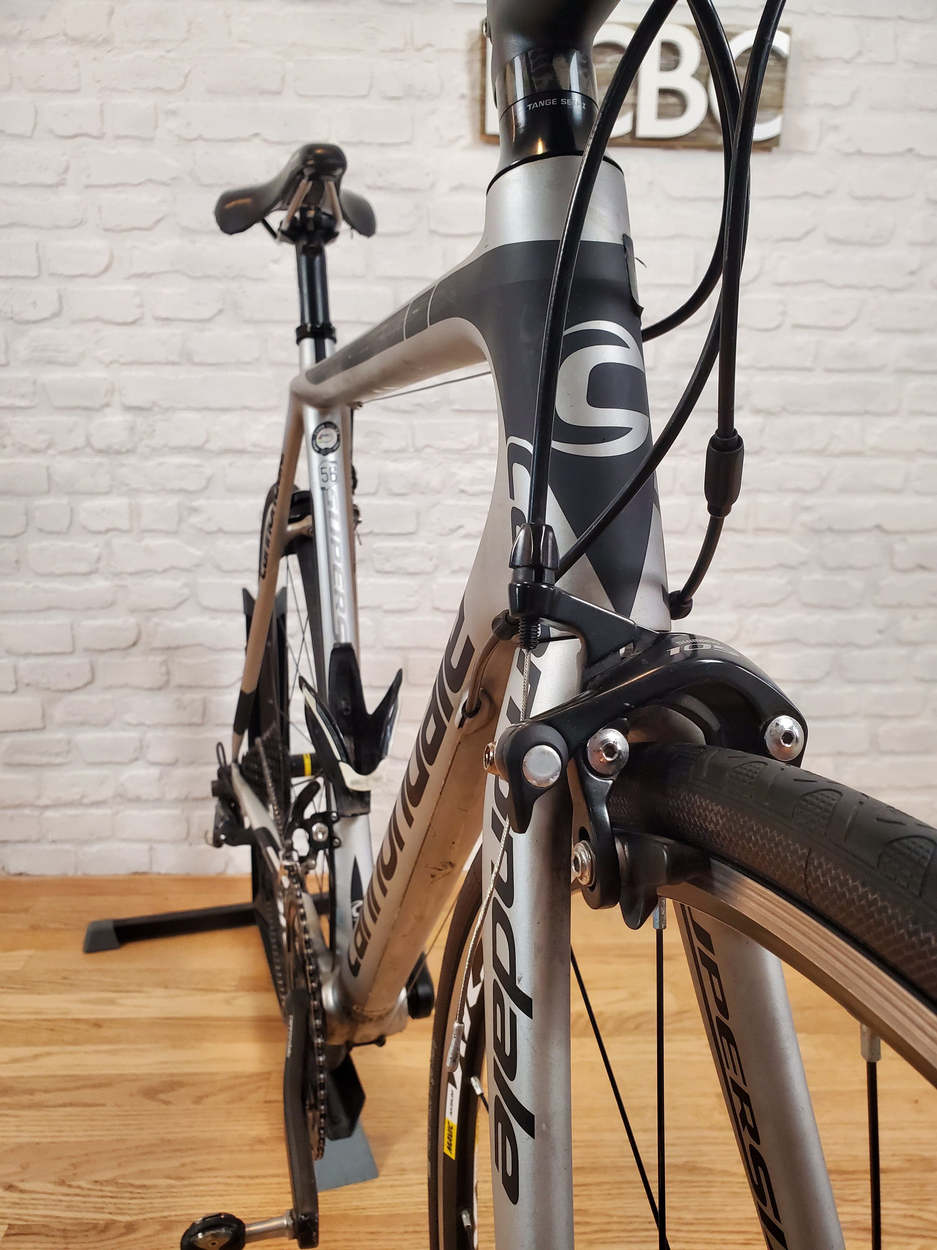 Used Road Bikes for Sale: Cannondale SuperSix EVO 105