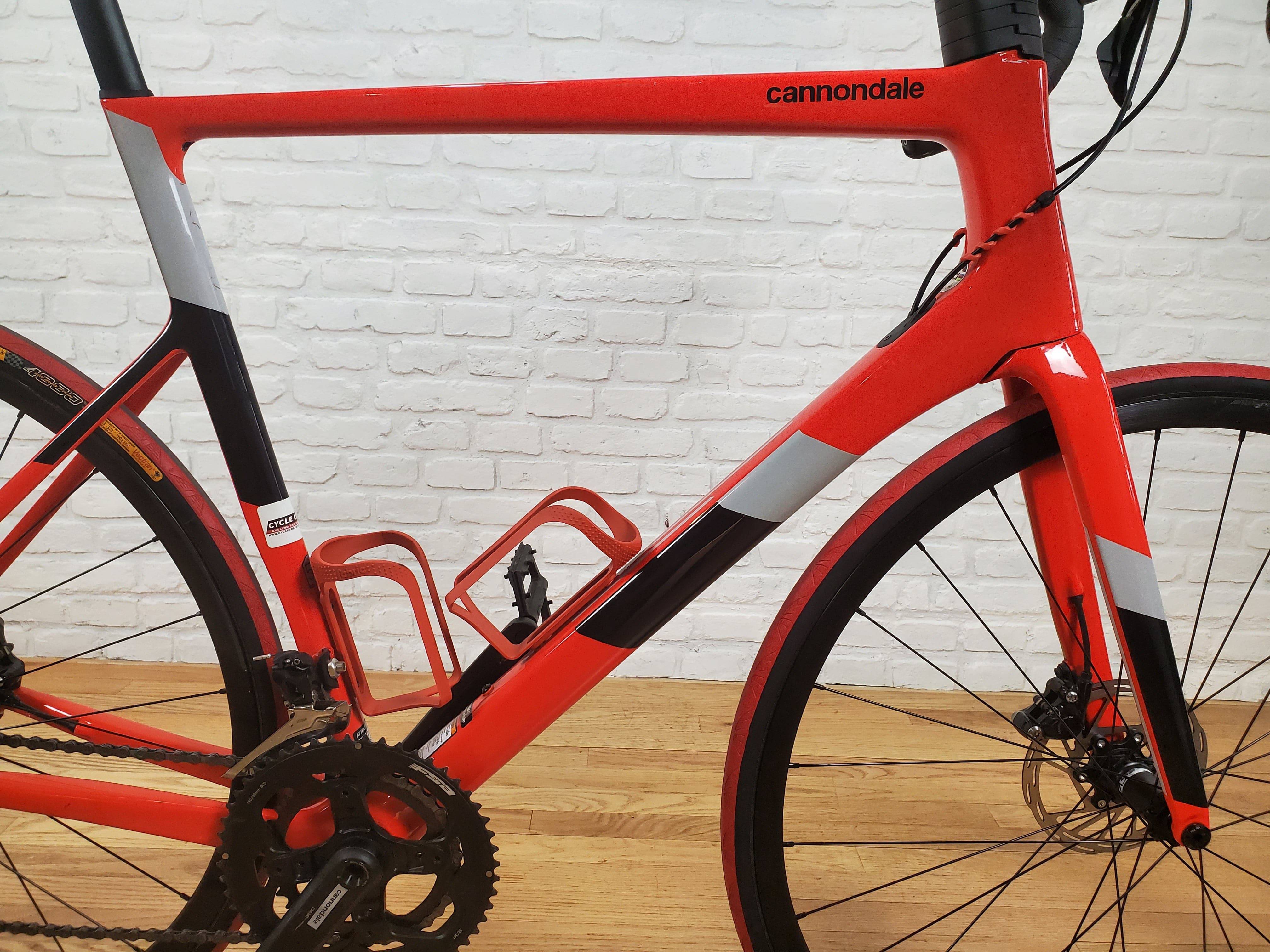 Used Road Bikes for Sale: Cannondale SuperSix EVO Carbon Disc 105