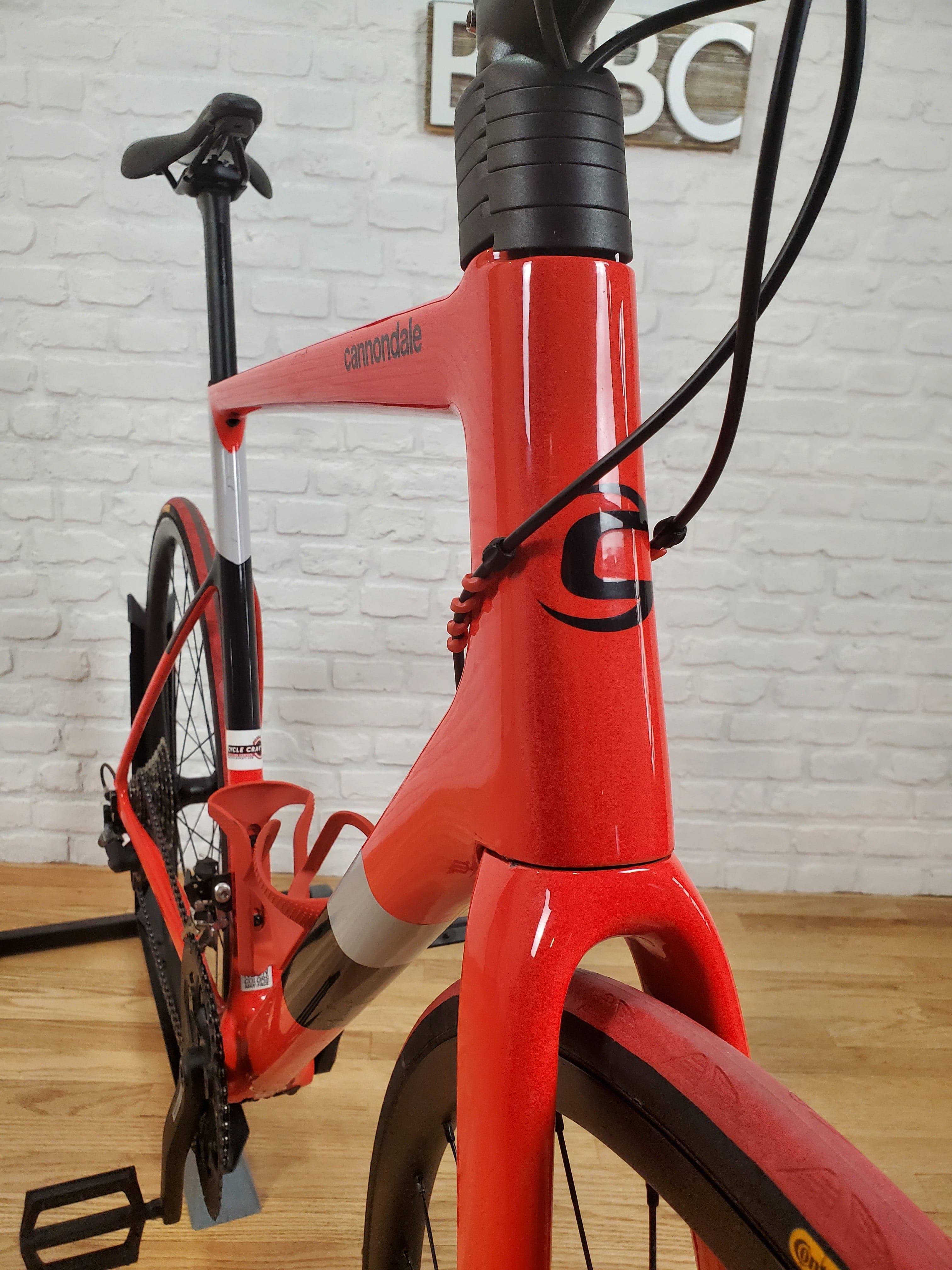 Used Road Bikes for Sale: Cannondale SuperSix EVO Carbon Disc 105
