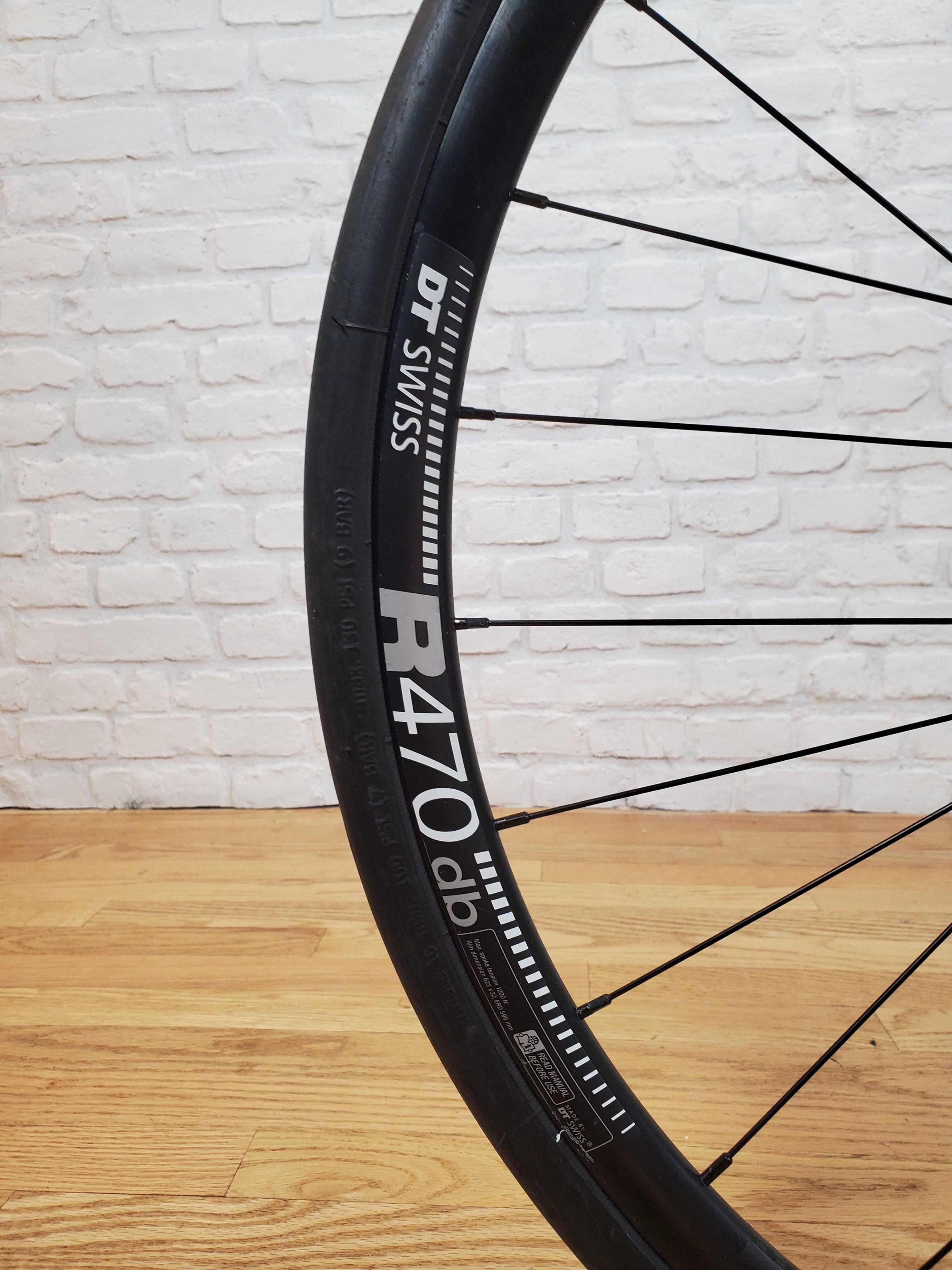 Used Road Bikes for Sale: Cannondale Synapse Disc AL 105