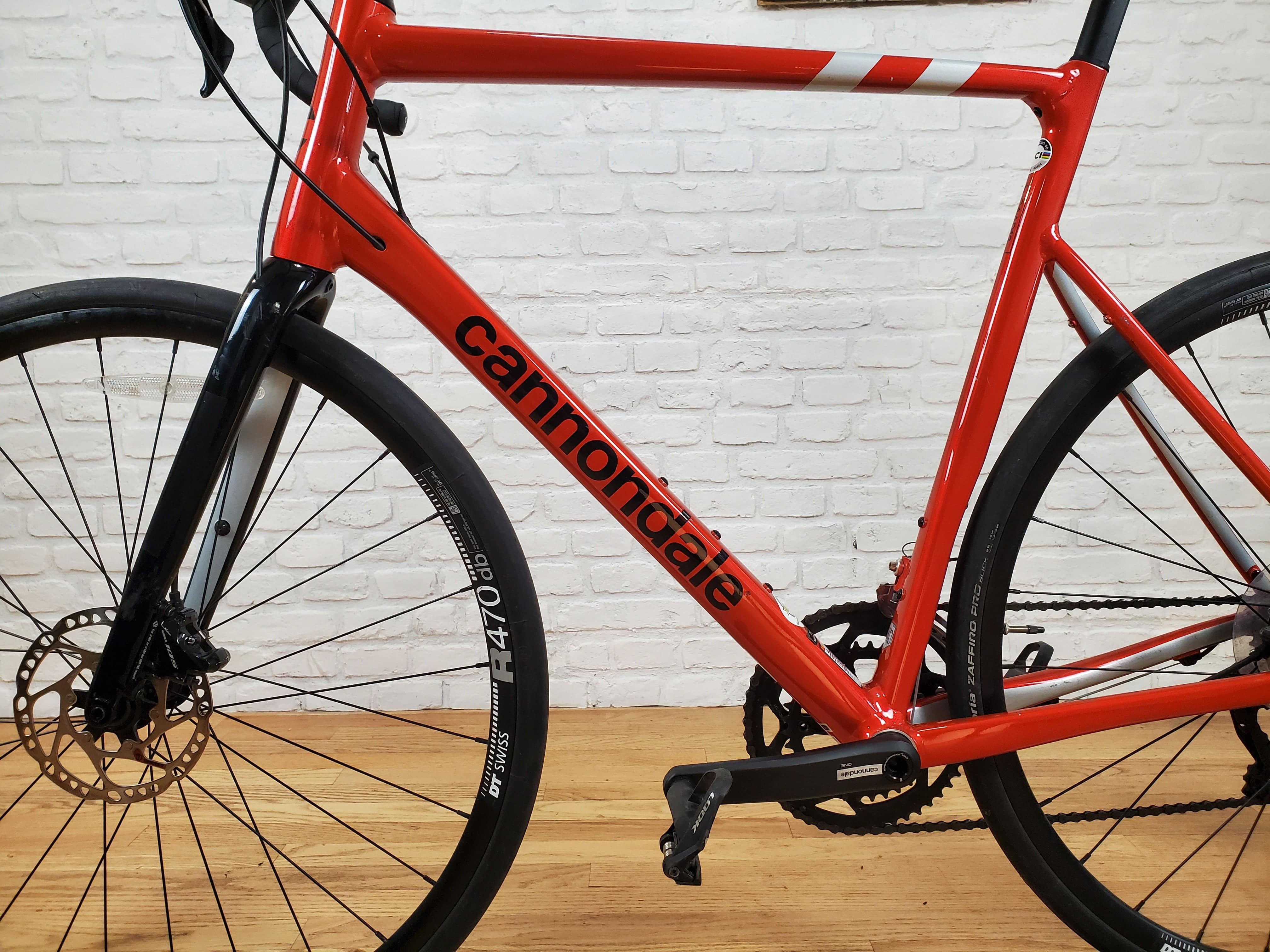 Used Road Bikes for Sale: Cannondale Synapse Disc AL 105