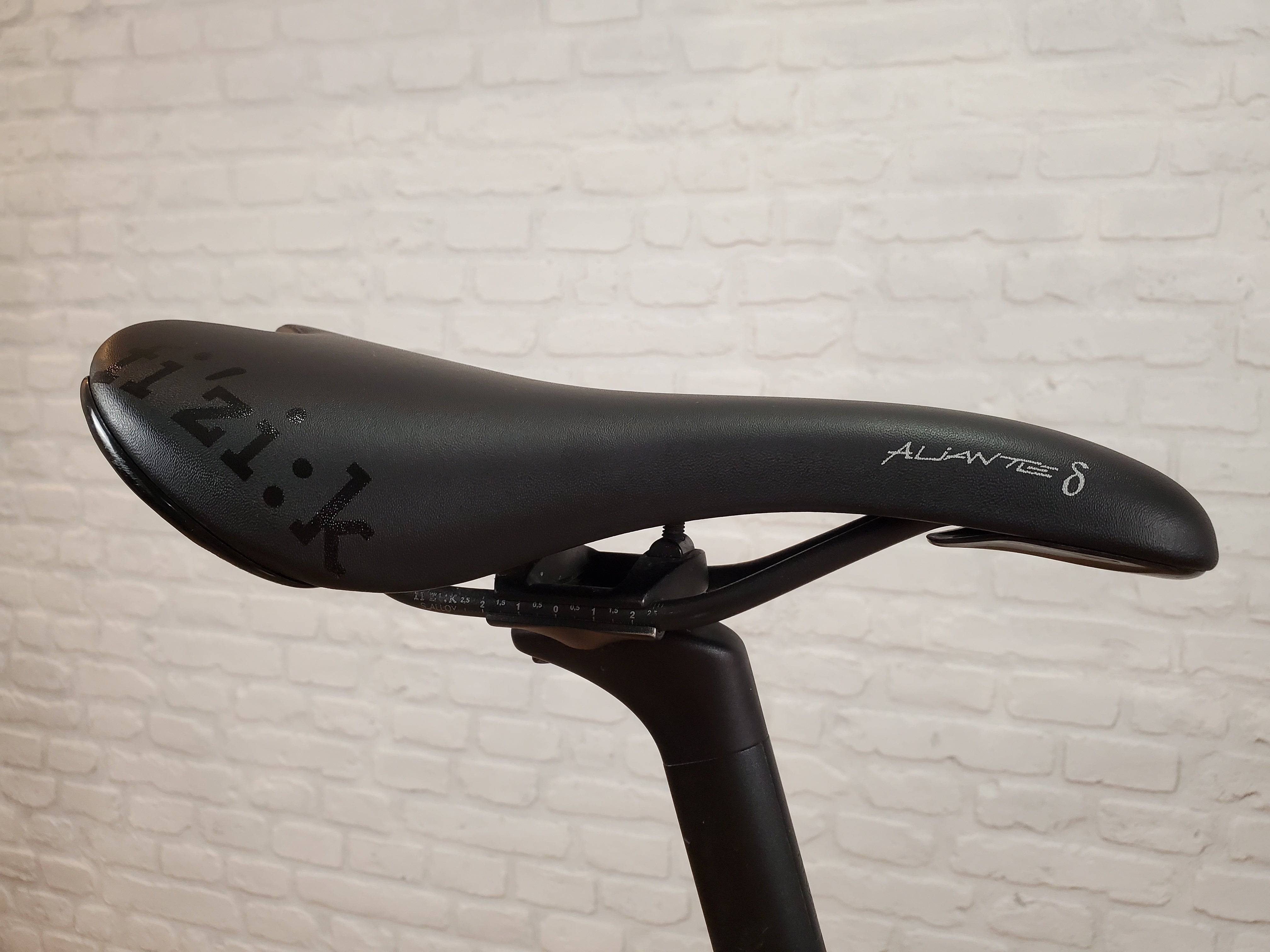 Used Road Bikes for Sale: Cannondale Synapse Disc AL 105