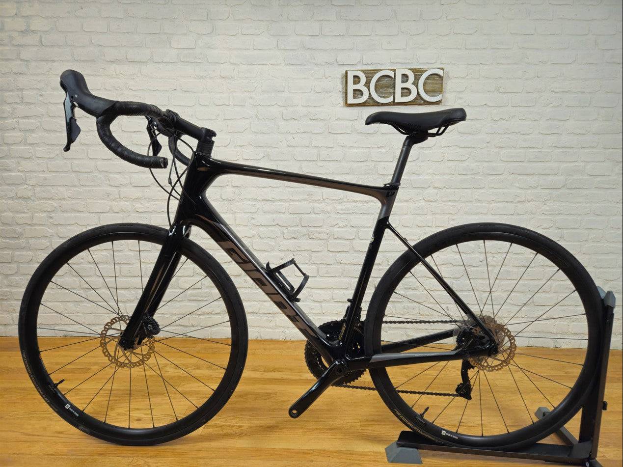 2022 Giant Defy Advanced 2 105 | Carbon Endurance Road Bike
