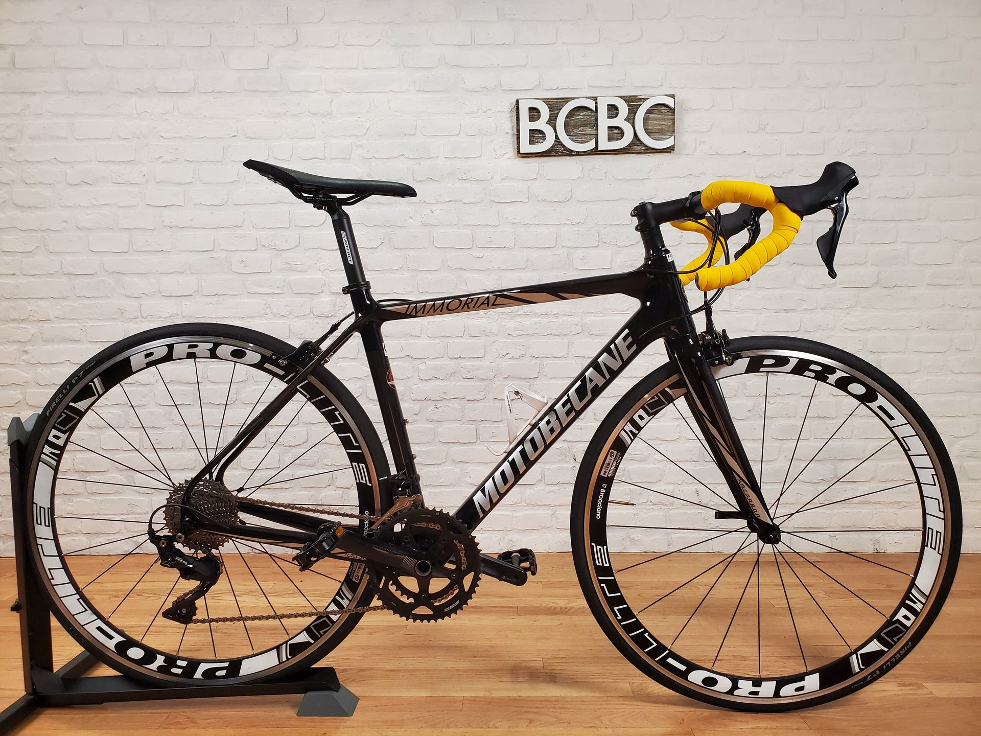 2023 Motobecane Immortal Spirit 105 NEW Brooklyn Carbon Bike