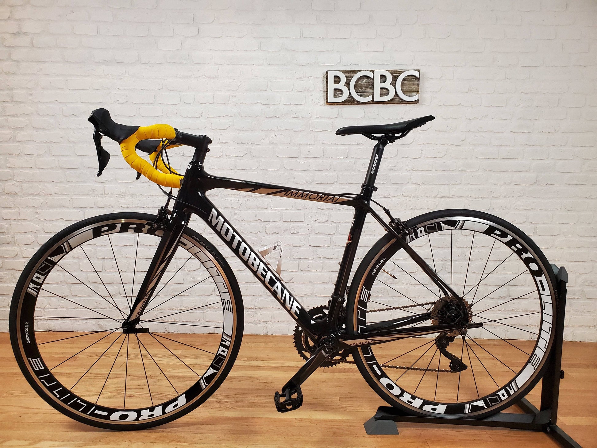 2023 Motobecane Immortal Spirit 105 NEW Brooklyn Carbon Bike