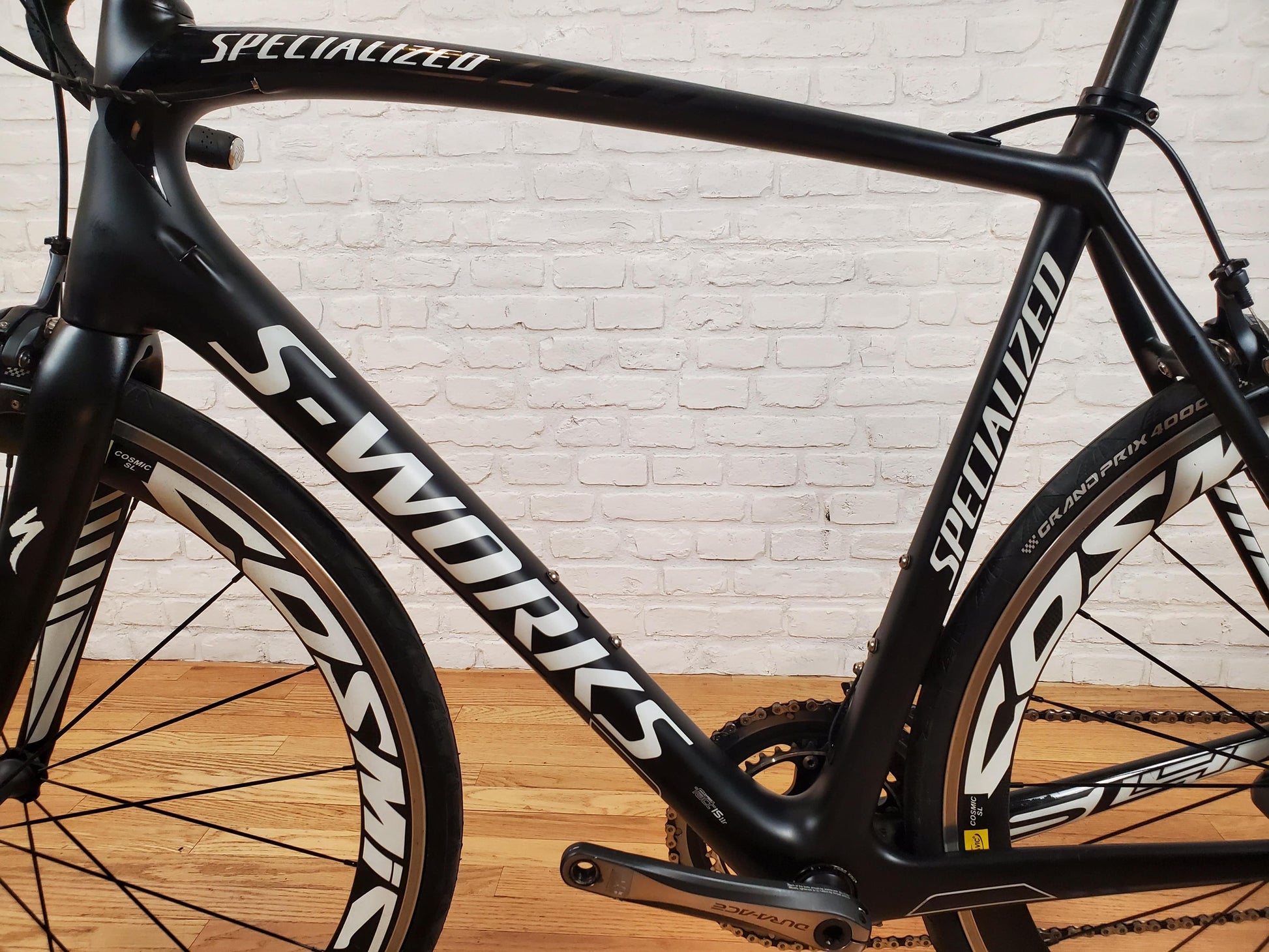 Mavic Cosmic SL replica carbon fiber wheels on Specialized Tarmac S-Works SL4 road bike