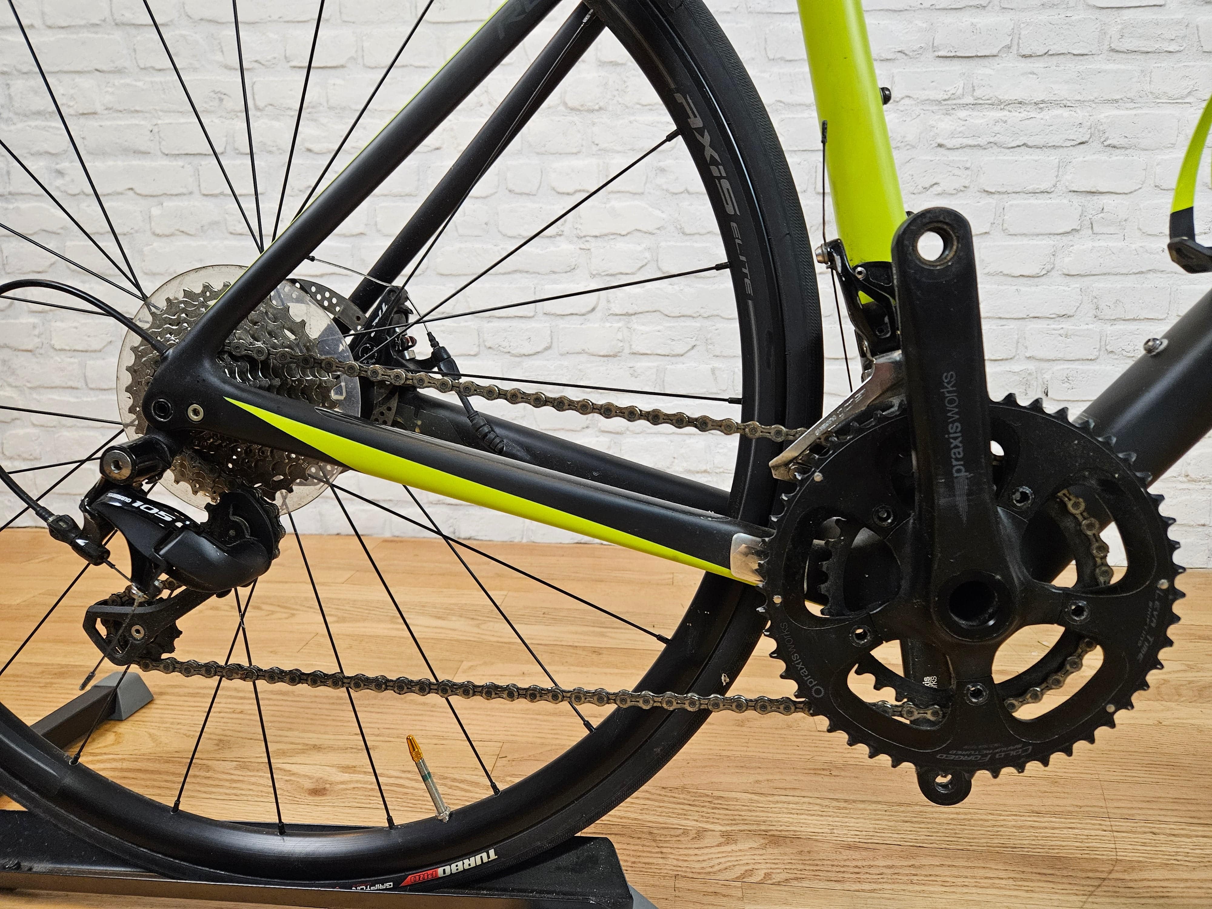 Used 2018 Specialized Roubaix Sport Disc Futureshock 105 – Size