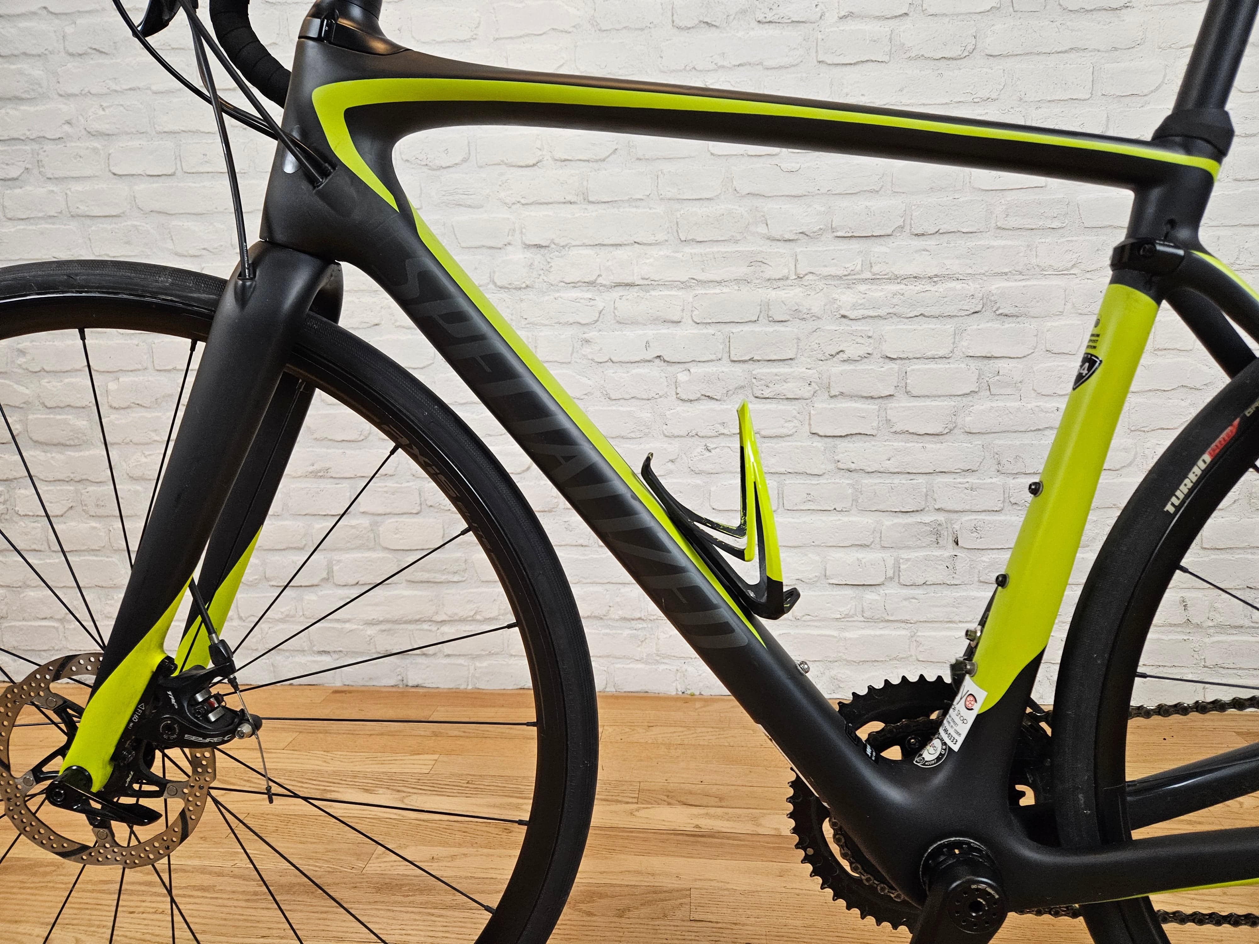 Specialized ロードバイク ブラック/イエロー Used 2018 Specialized Roubaix Sport Disc Futureshock 105