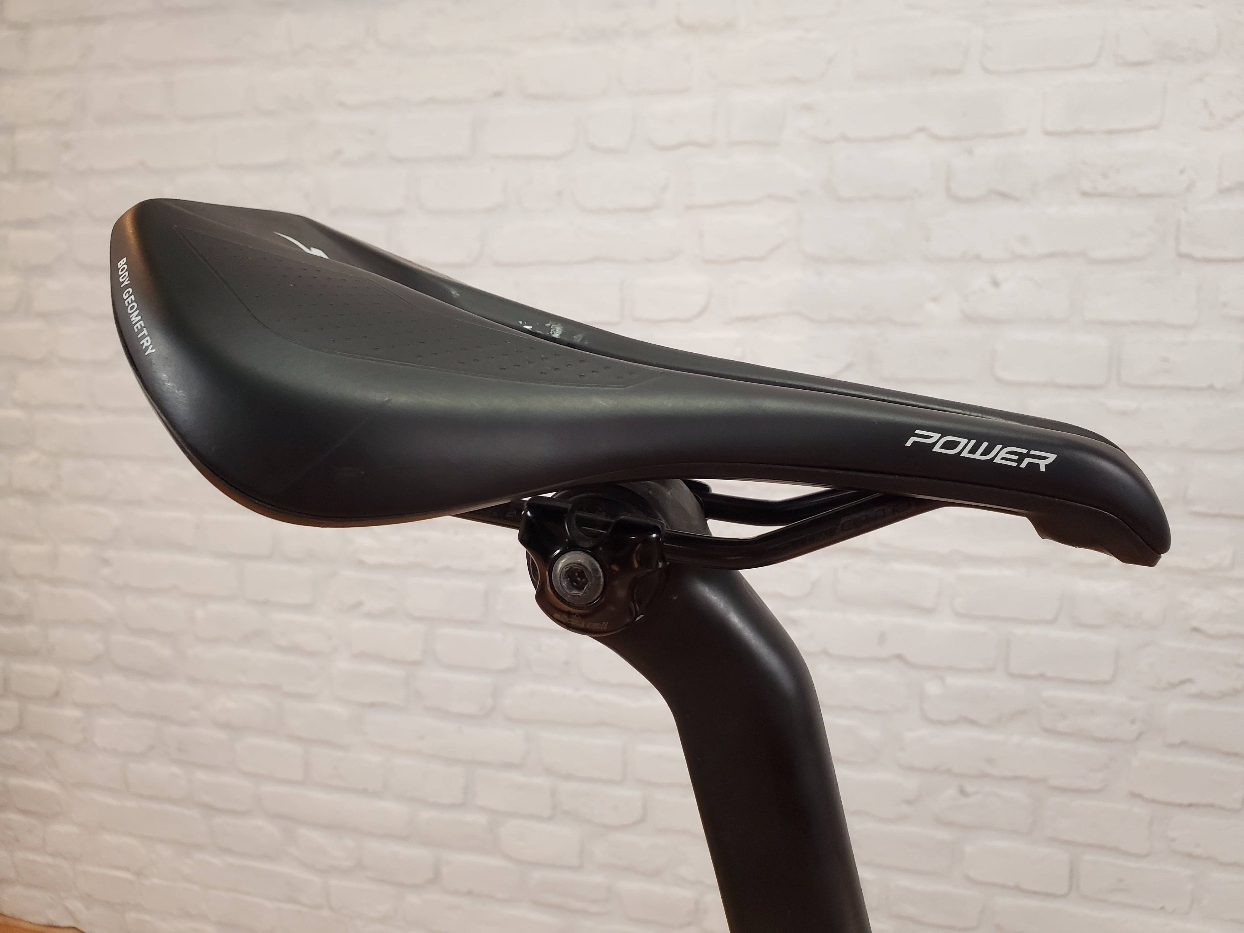 Used 2021 Specialized Roubaix Disc Futureshock Tiagra – Size 56cm