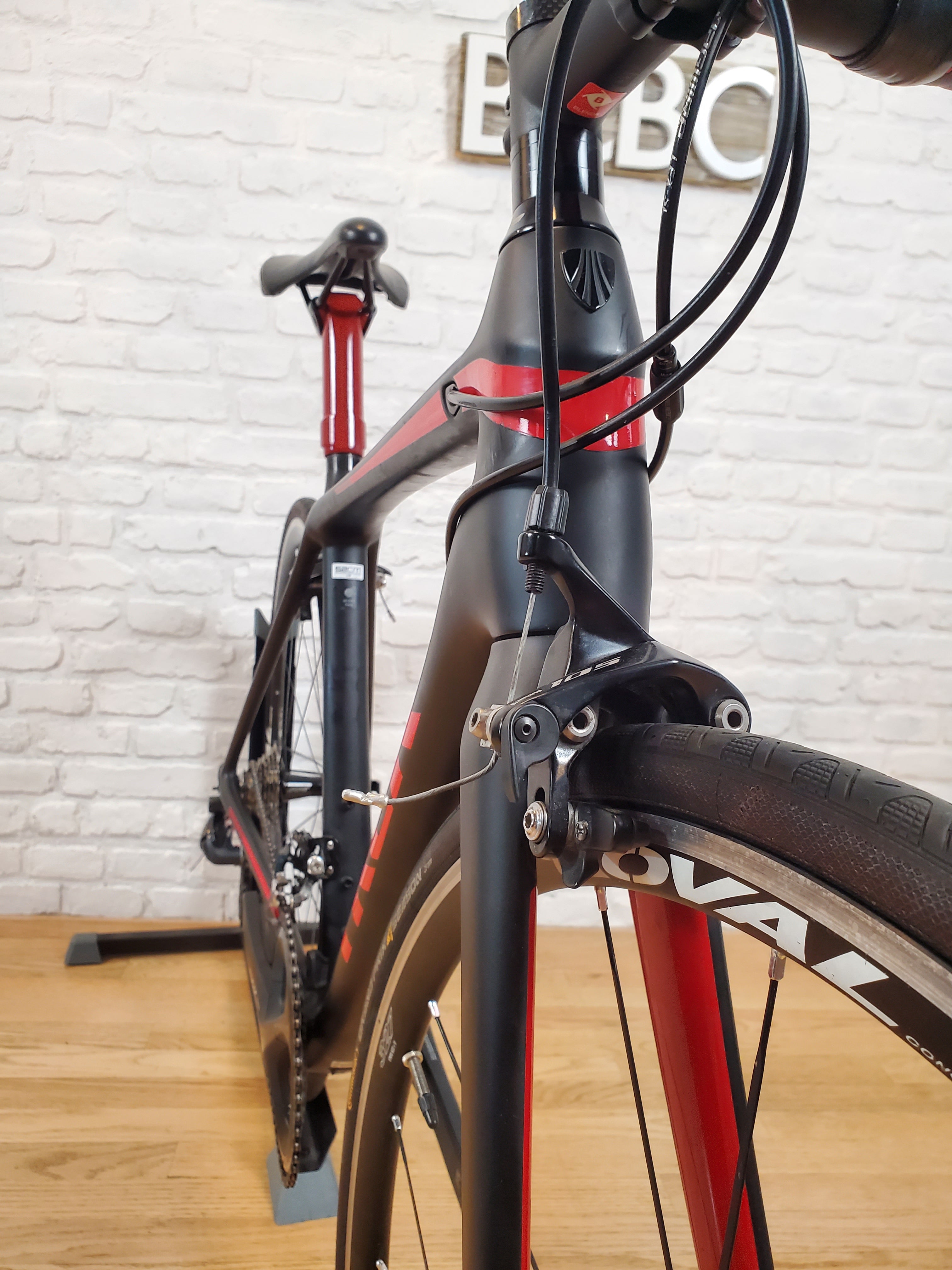 Used Road Bikes for Sale: Trek Emonda SL5 105 – Size 52cm bottle