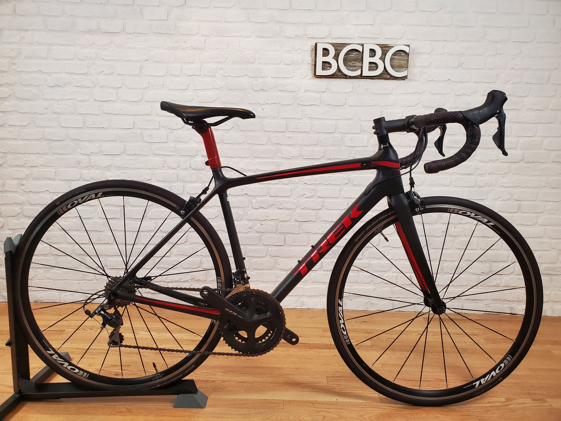 Used 2018 Trek Emonda SL5 105 – Size 52cm bottle fastenings