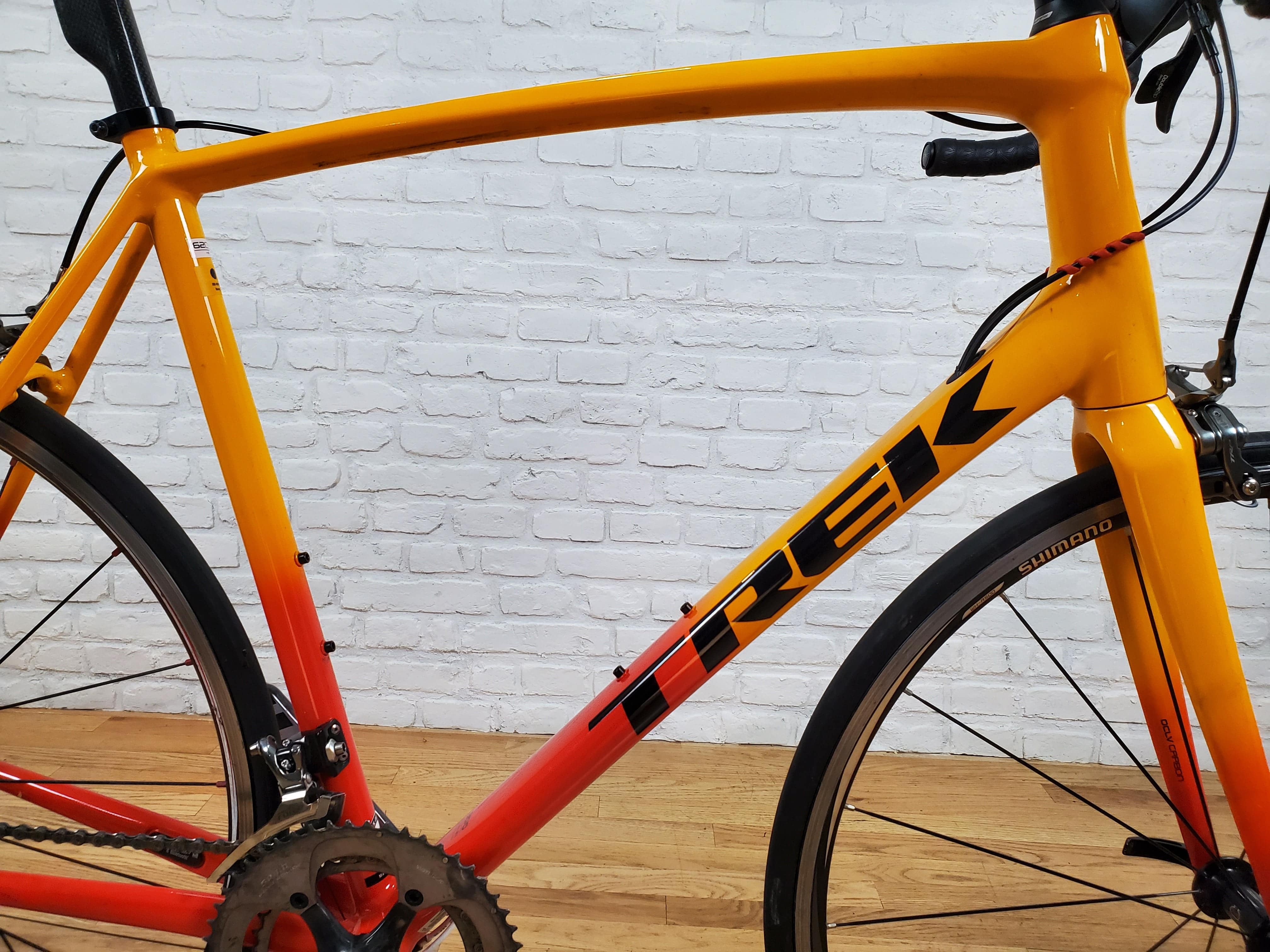 2022 Trek Emonda ALR Red Force | Lightweight Aluminum Road Bike