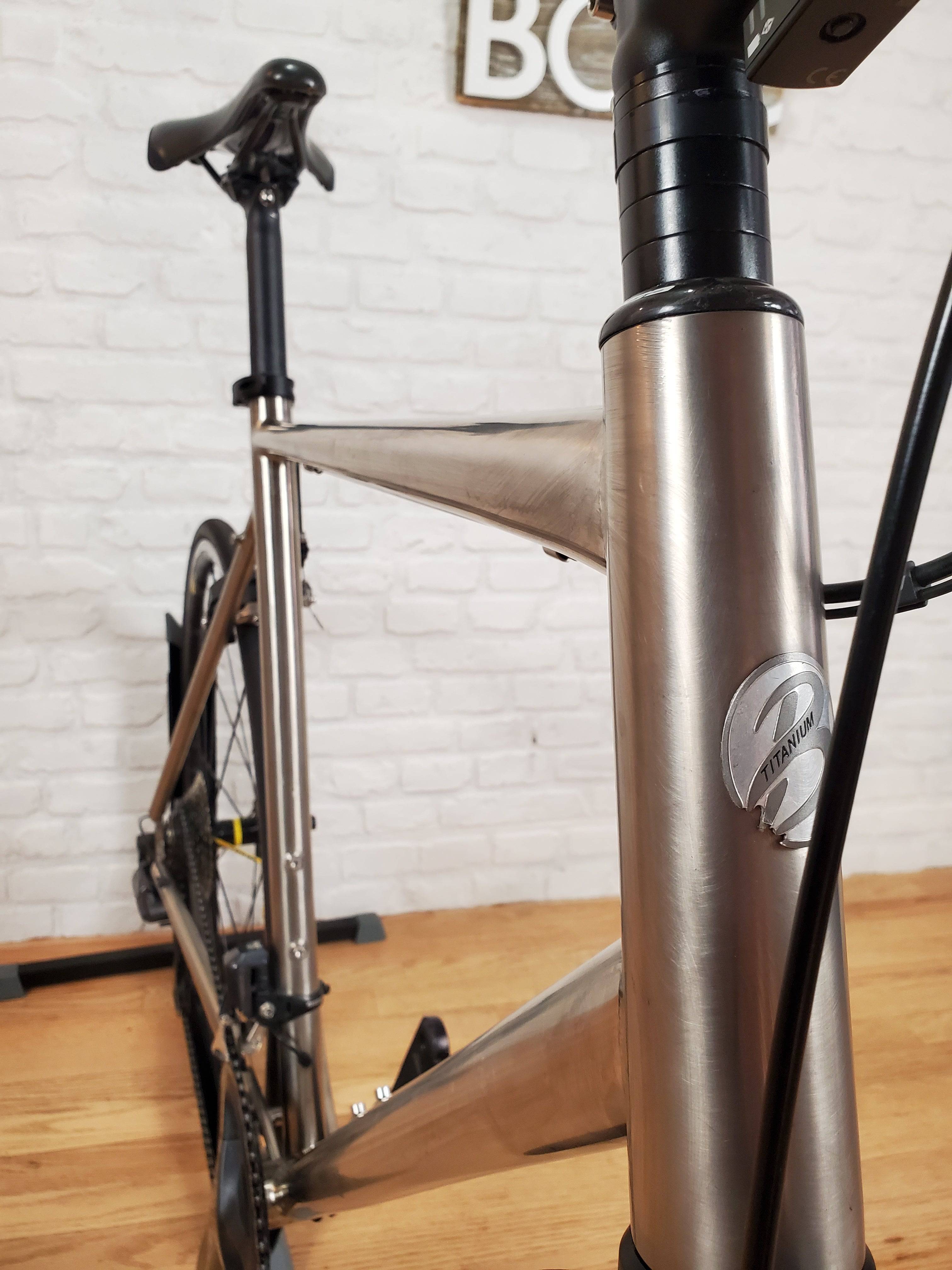 2017 Van Nicholas Performance 1.0 Ultegra Di2 Titanium